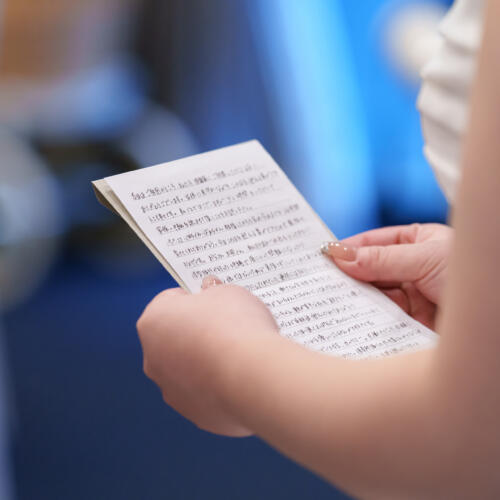 家族の絆が深まる感動の結び。軽井沢の貸切邸宅で、親御様へ感謝の気持ちを伝える、涙と笑顔のフィナーレ。