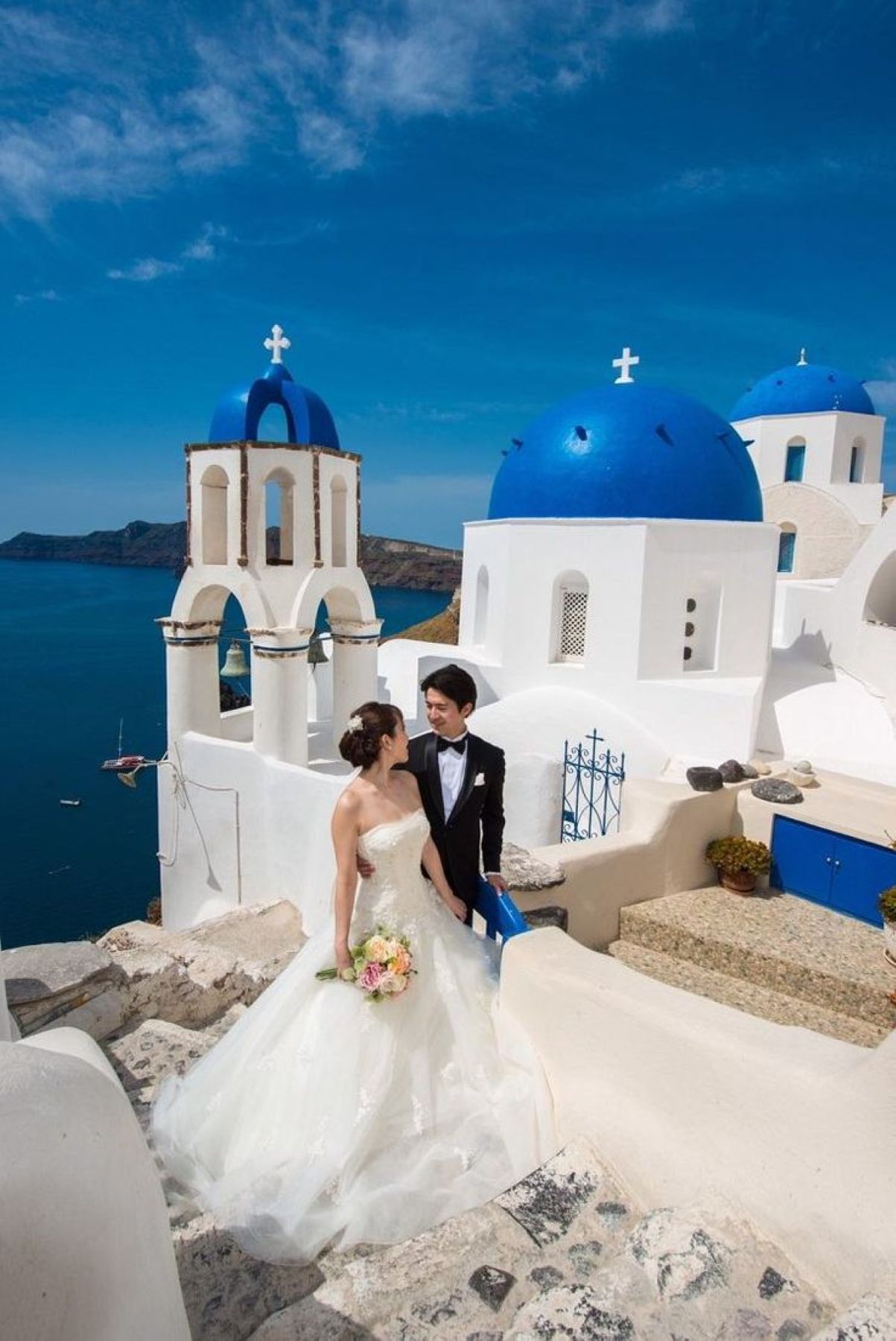 軽井沢の挙式を終えた後は、歴史と芸術の国で非日常を満喫し、映画のような旅を楽しみましょう。