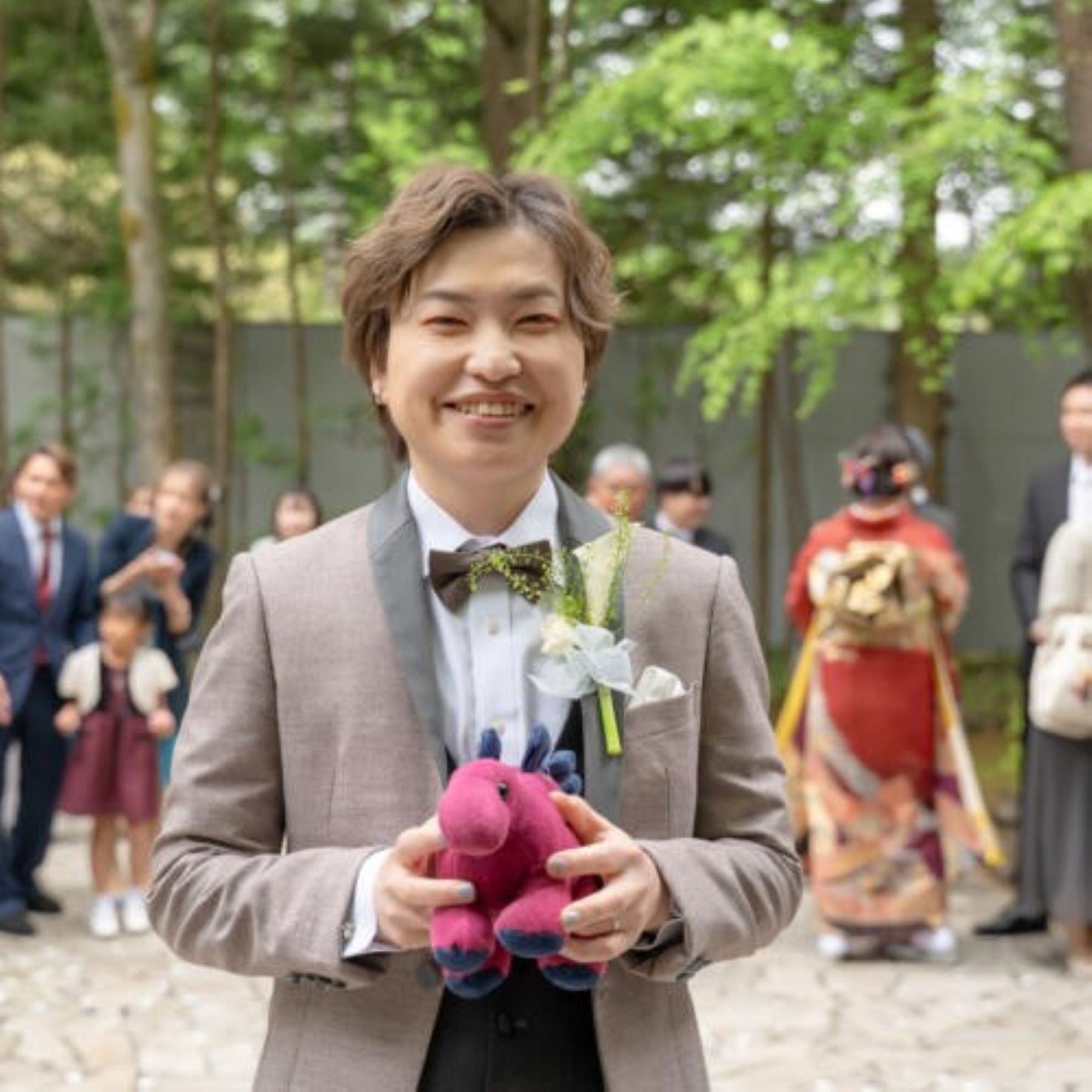 軽井沢の自然の中で、大好きなキャラクターと笑顔で迎えるおもてなし。新郎様の遊び心が光る結婚式。