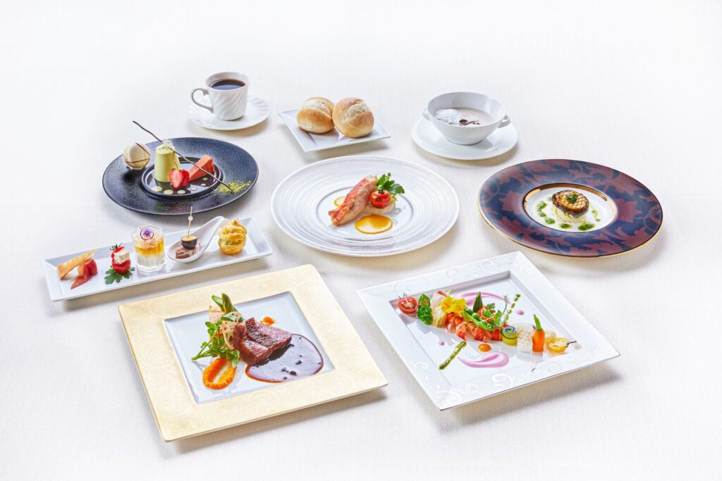 アネーリ軽井沢が贈る、五感で楽しむフランス料理。軽井沢の豊かな恵みと、芸術的な盛り付けが、ゲストに深い感動をお届けします。感謝を伝える美食のおもてなし。