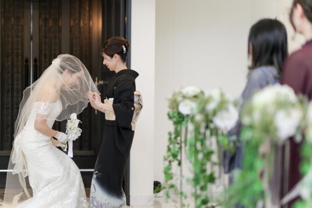 軽井沢の清らかなチャペルで、大切な人との一歩を踏み出す。感謝の想いが溢れる、心温まる瞬間。