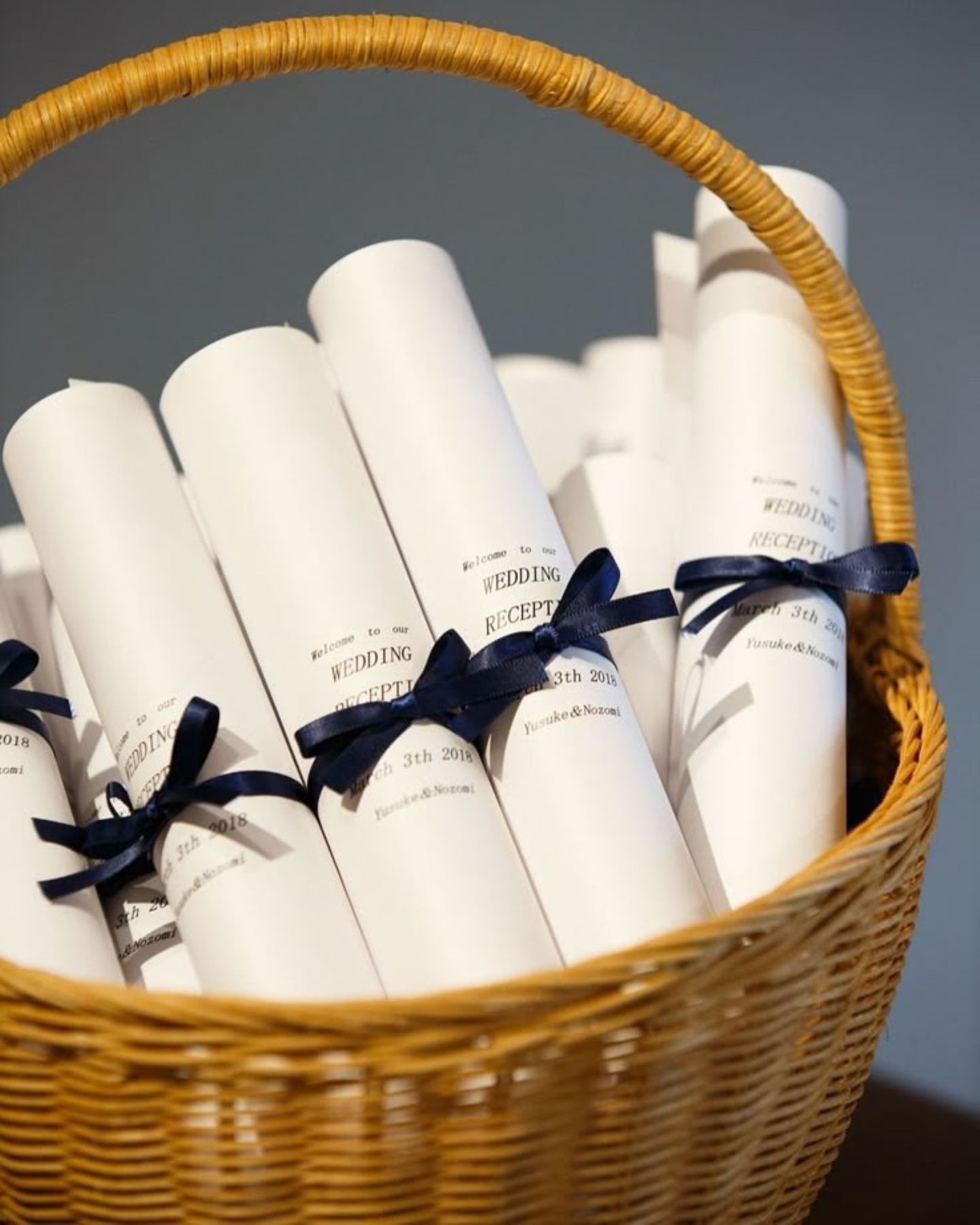 席次表はお二人からゲストへの最初のおもてなし。軽井沢のテーマに合わせたデザインで、披露宴への期待を高めます。