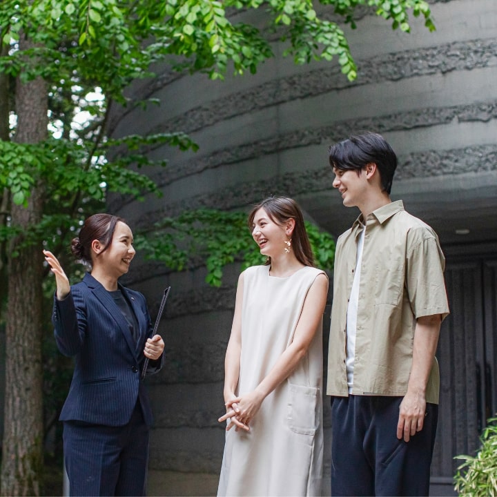 緑豊かな軽井沢の貸切邸宅アネーリ軽井沢へようこそ。経験豊富なプランナーがお二人の理想を丁寧に伺い、最高のウエディングをご提案します。まずはブライダルフェアで、当館の魅力をご体感ください。