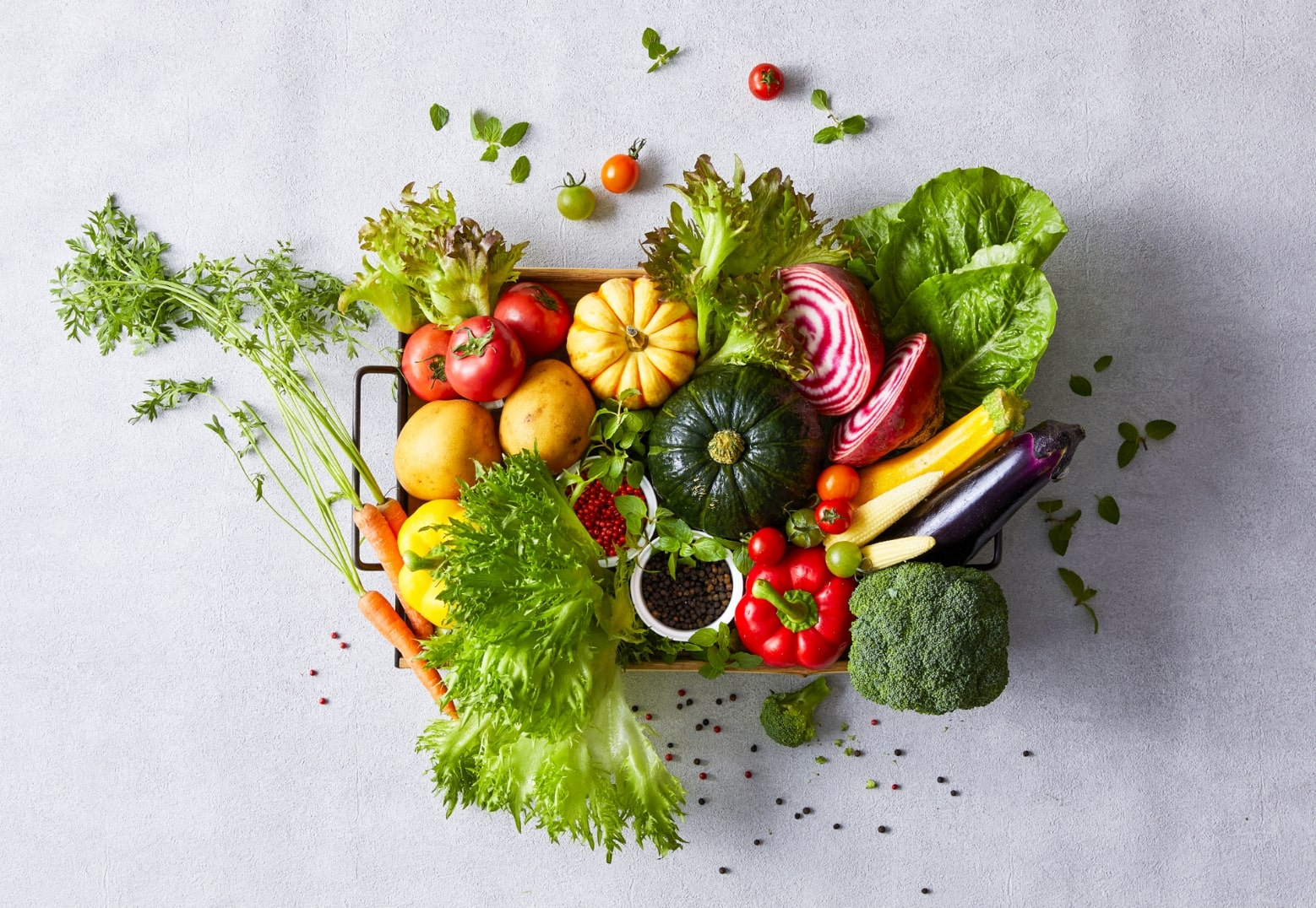 軽井沢の冷涼な気候と澄んだ水が育んだ、生命力あふれる高原野菜。かぼちゃやレタスなど、旬の恵みを信州フレンチで。アネーリ軽井沢の美食によるおもてなし。
