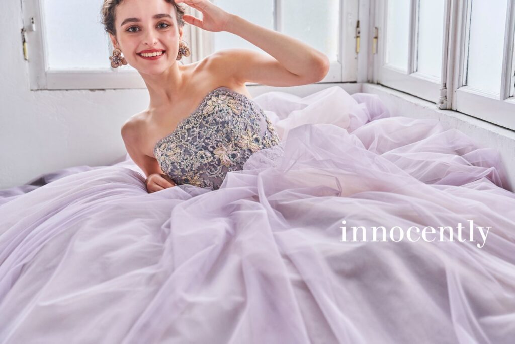 軽井沢に映えるドレス