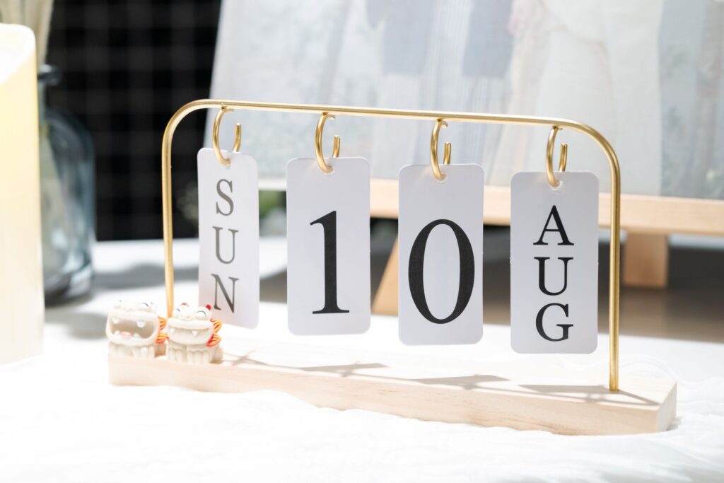記念日をお洒落に演出するアイテム。このカレンダーの示す日は、お二人の特別なスタートラインです。入籍日から挙式まで、大切な思い出を軽井沢で形にしましょう。