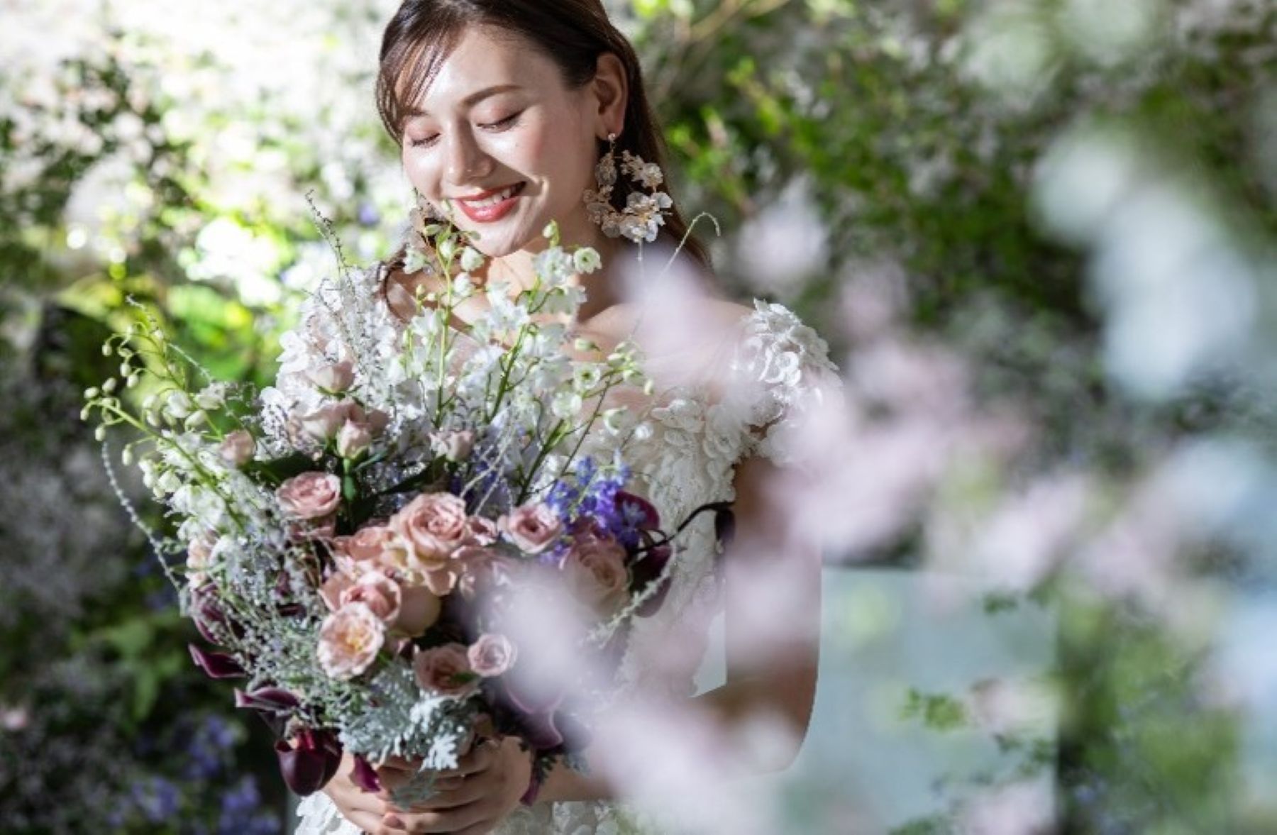 軽井沢の特別なロケーションに映える透明感を。花嫁美容で肌の悩みを解消し、当日最高の輝きを放つ美肌を手に入れて。