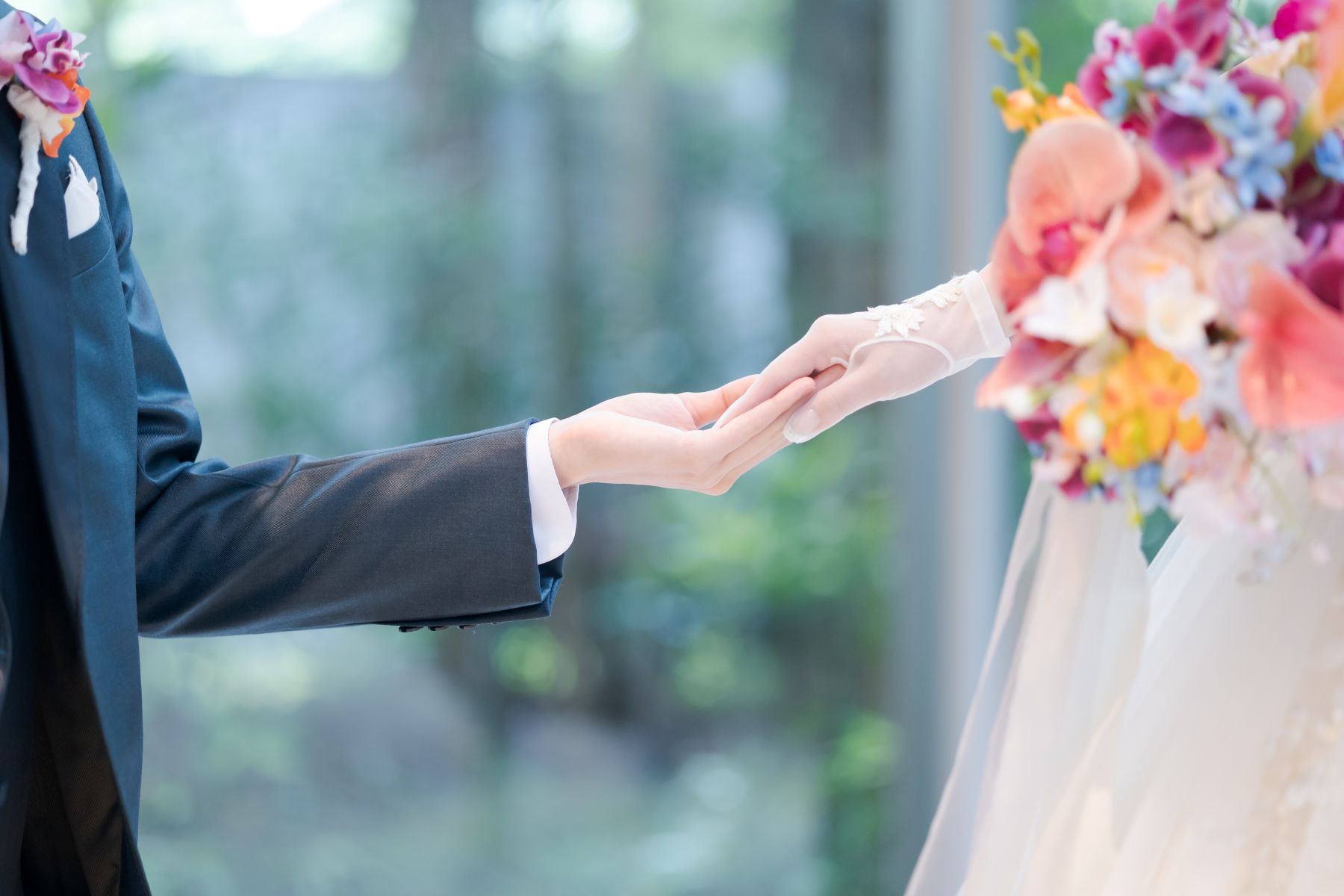 プロポーズ成功のその瞬間から、二人の新しい物語が始まります。結婚への第一歩となるプロポーズの準備を、アネーリ軽井沢のプロポーズガイドが徹底サポート！