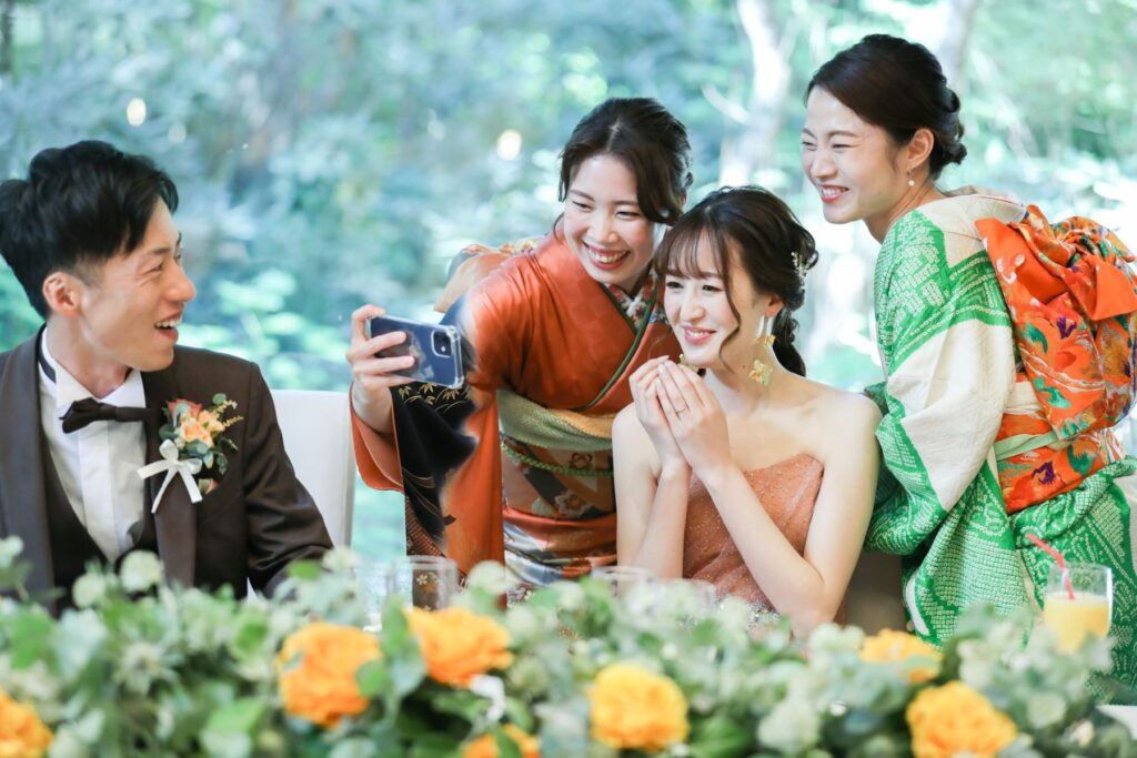 アネーリ軽井沢での結婚式後は、街並み散策や自然散策も楽しめます。ゆったり滞在で観光や温泉も満喫できる特別な時間を。