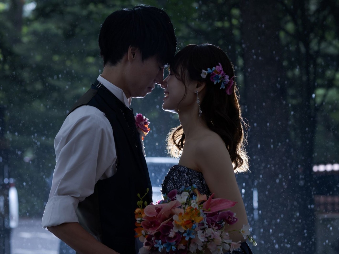 結婚指輪は挙式3〜4カ月前の購入が正解！アネーリ軽井沢での素敵な式に間に合わせるため、納期やサイズ直し期間を考えた計画的な指輪選びが大切です。刻印やオーダーにこだわるお二人へ、失敗しないダンドリを解説。