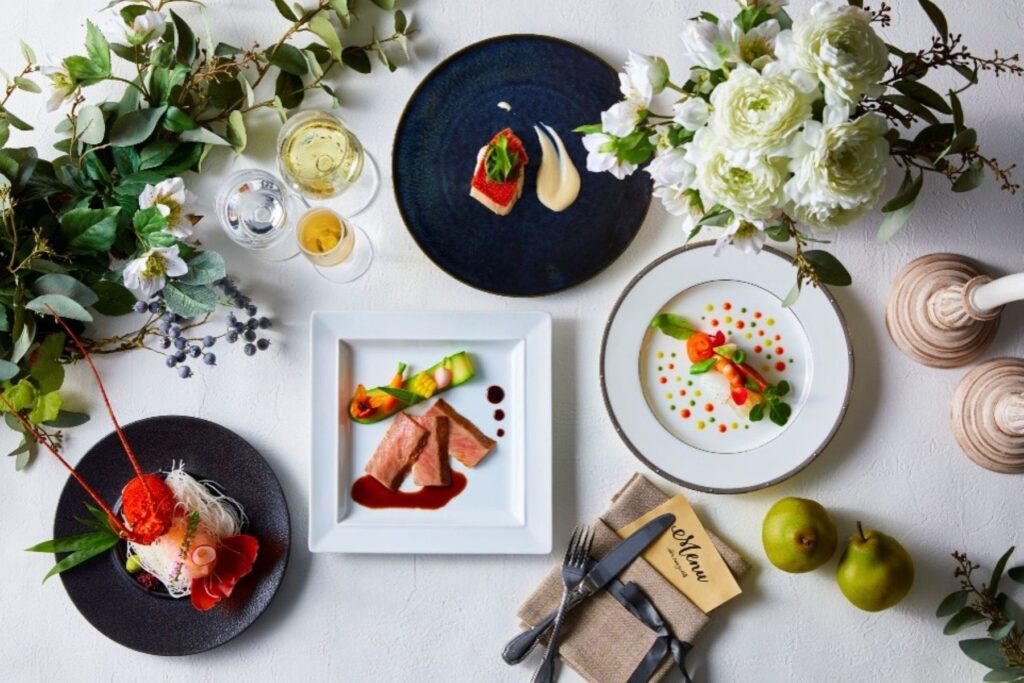 招待する側の配慮と、お呼ばれ側のマナーを徹底網羅。アネーリ軽井沢が、絶品料理の選び方から服装、ご祝儀の基本まで分かりやすく解説します。双方が笑顔で過ごせる完璧な準備で、最高の一日を。