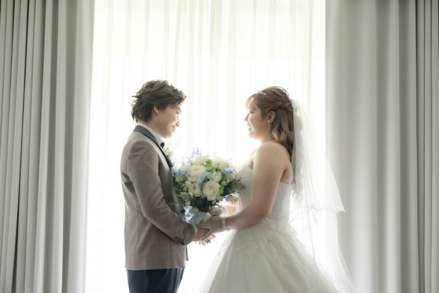 アネーリ軽井沢の森のチャペルで、大切な人と想いが繋がる特別な時間を。絶品料理と心温まる演出が、お二人とゲストの距離を縮めます。感謝が伝わるおもてなしで、一生の記憶に残る結婚式を。