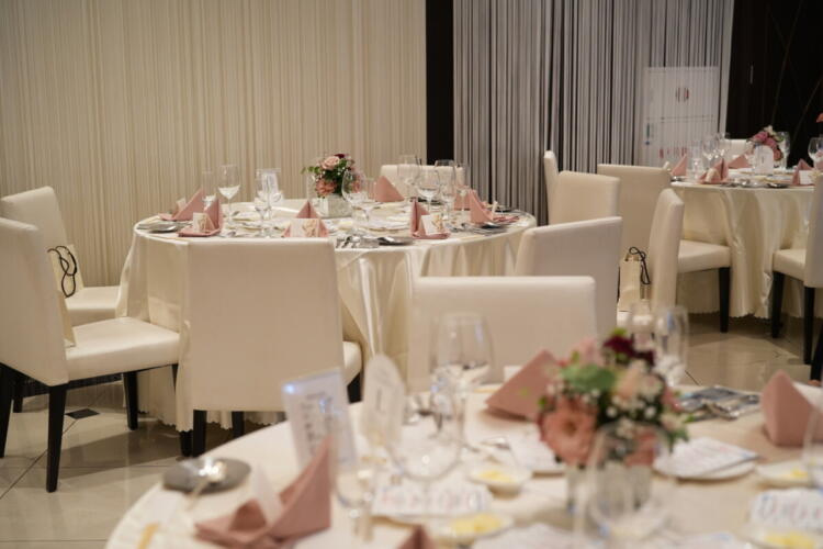結婚式披露宴のテーブルコーディネート~ゲストテーブル・装飾の基本~