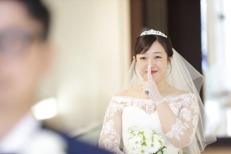婚約指輪のお返しは必要？ 46％が贈った理由とベストなタイミングやお返しのマナーを徹底解説