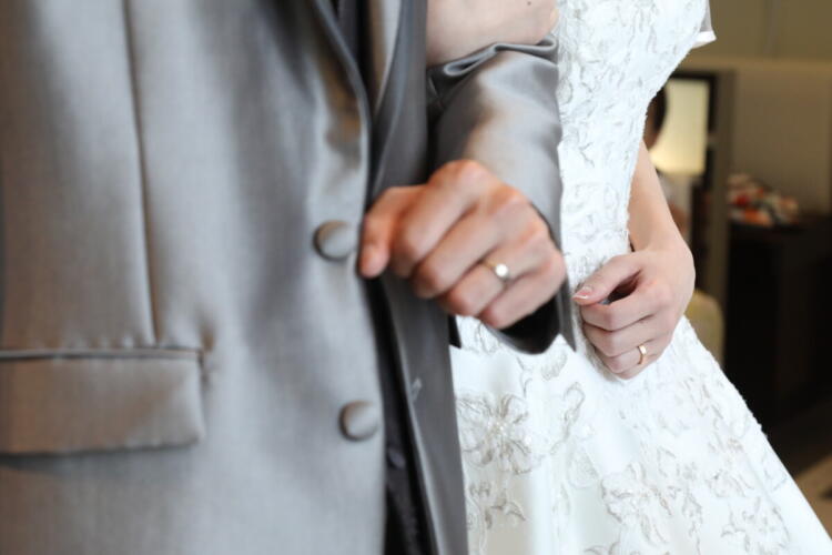 結婚パーティーとはどんなスタイル？特徴や魅力、気になるポイントについて