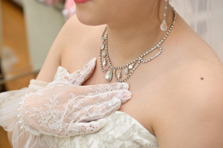 パーソナルカラー別｜似合うカラードレスガイド