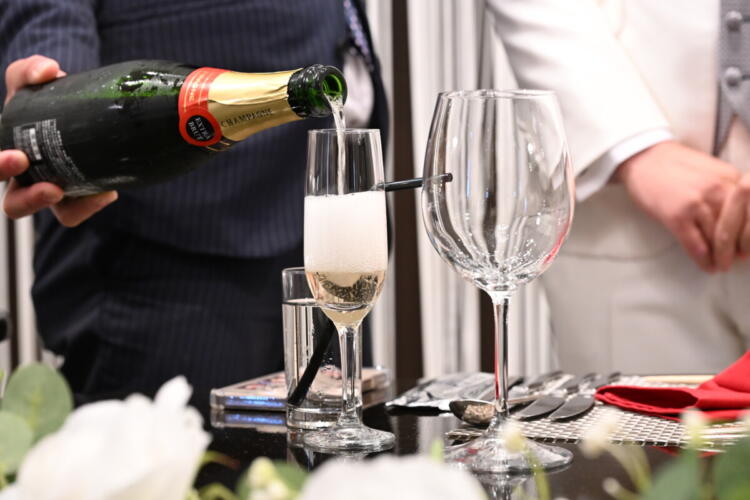 ドリンクと乾杯の基本マナー