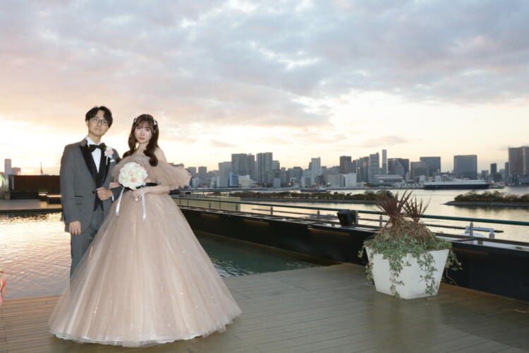 想いとときめきが重なる大人かわいいウェディング