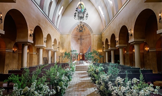 さいたま市の結婚式場アネーリ大宮。公式HP予約なら仲介手数料などを還元し、会場使用料10万円分がお得になるベストレートの仕組み解説図。